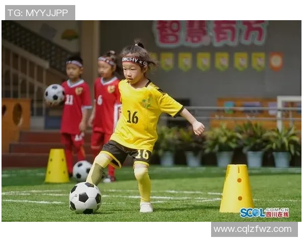 时尚足球明星外套男童精选图片展示让孩子们尽显运动风采