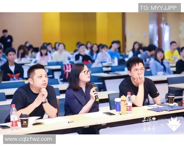 阿迪达斯足球明星广告展现运动激情与团队精神的完美结合 阿迪达斯足球明星广告展现运动激情与团队精神的完美结合